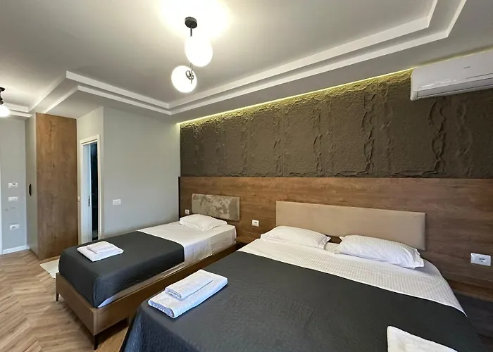 Ξενοδοχείο Your *